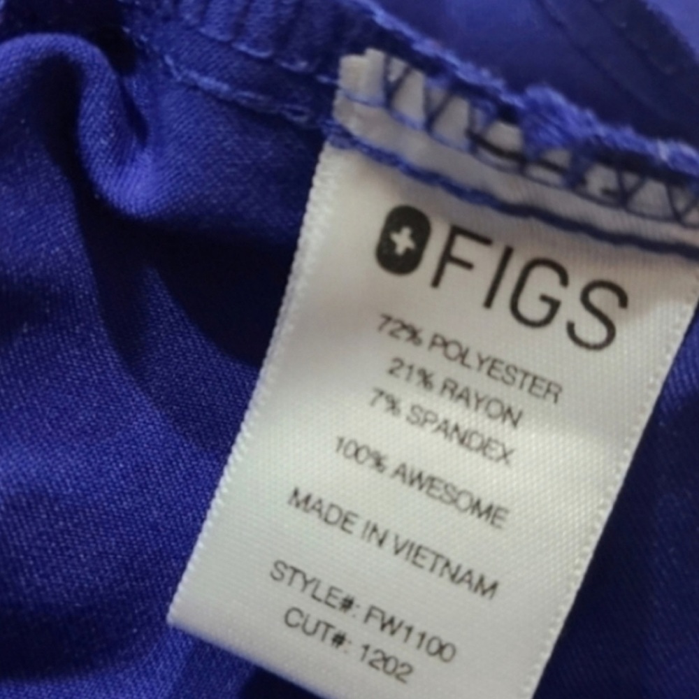 FIGS Casma 3 pocket scrub top - Royal Blue XL - Picture 3 of 7